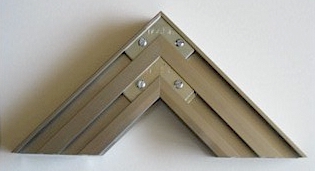 aluminium lijstwerk - achterzijde aluminium spiegellijst achterzijde - montage