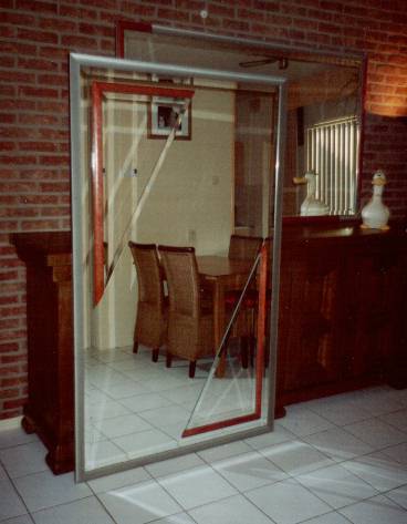 Moderna mirror