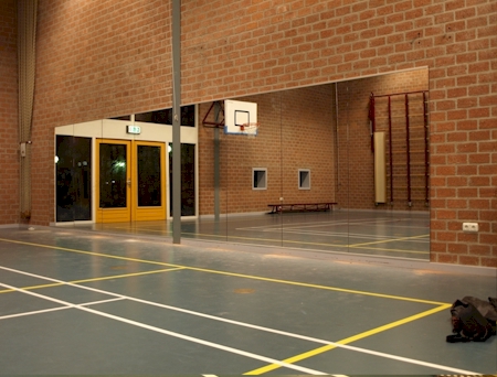 spiegelwand sporthal - gymzaal Eindhoven