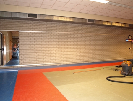 spiegelwand sportzaal landmacht Roosendaal montage profiel