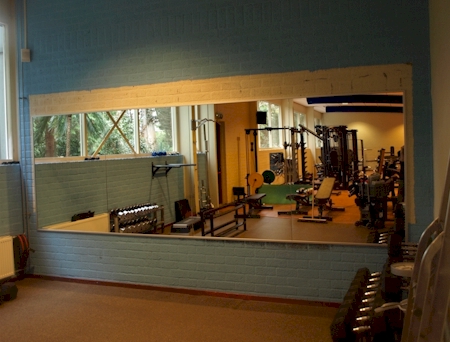 Nieuw geplaatste spiegelwand fitness Winterswijk