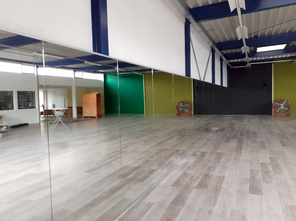 spiegelwand zaandam dansschool